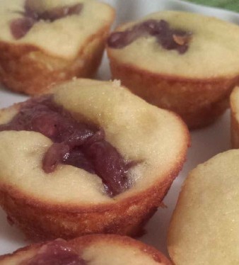 Two-Bite Red Bean Cakes
