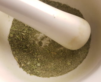 Grinding Chive Dill Blend