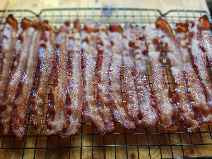 Kitchen Hack - Quickest and Most Efficient Way to Cook Bacon
