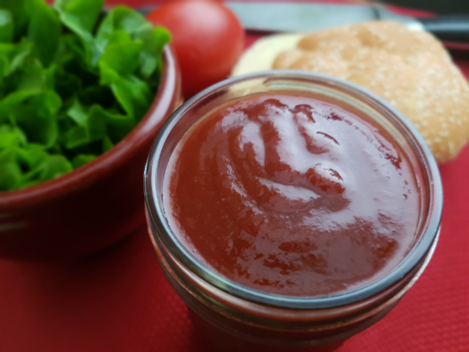 Sweet bourbon whiskey barbecue sauce
